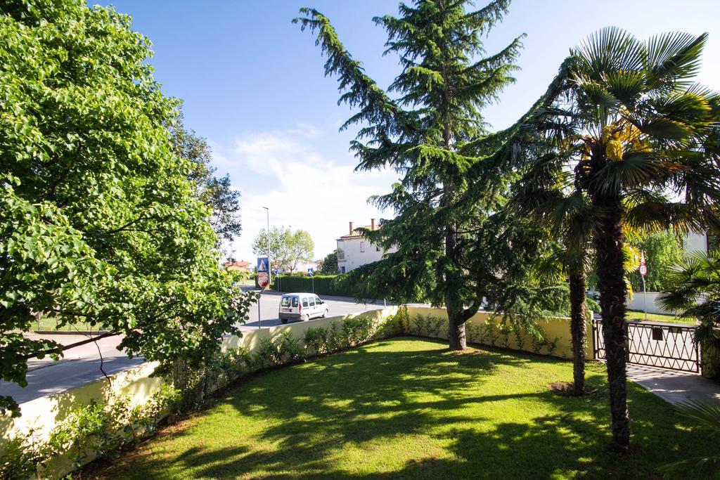 Apartments Lidija Умаг Экстерьер фото